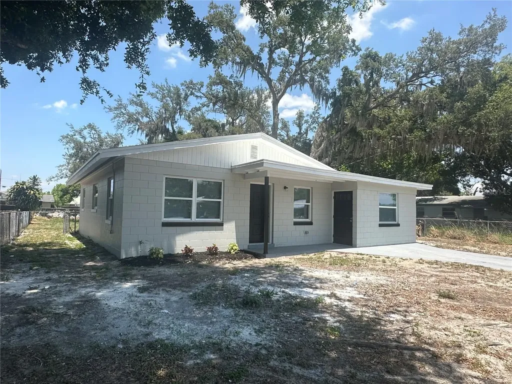 112 Kim Street Auburndale FL 33823