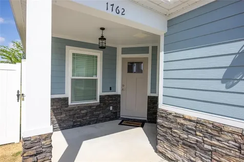 1762 SW 247th Street Newberry FL 32669