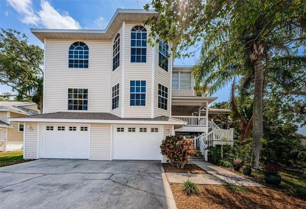 376 Hattie Street Palm Harbor FL 34683