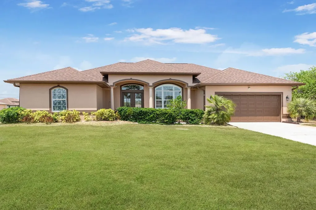 126 Island Court Rotonda West FL 33947