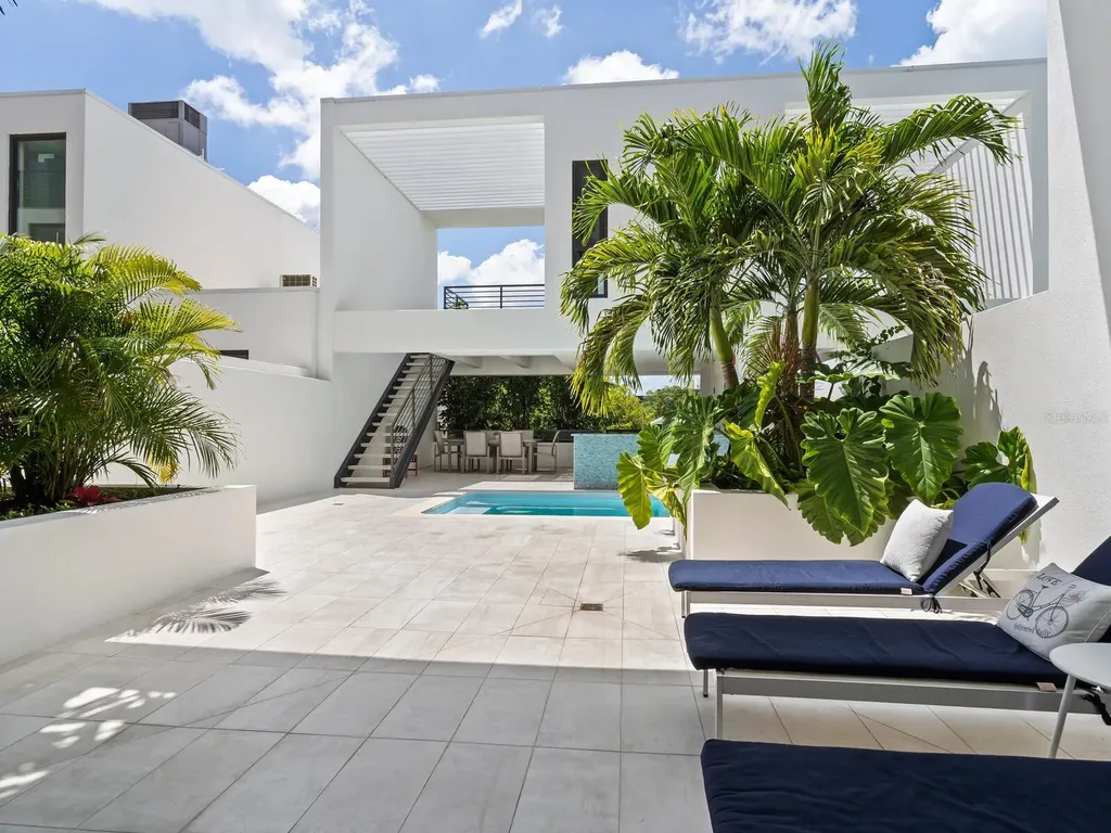 1542 4th Street Sarasota FL 34236