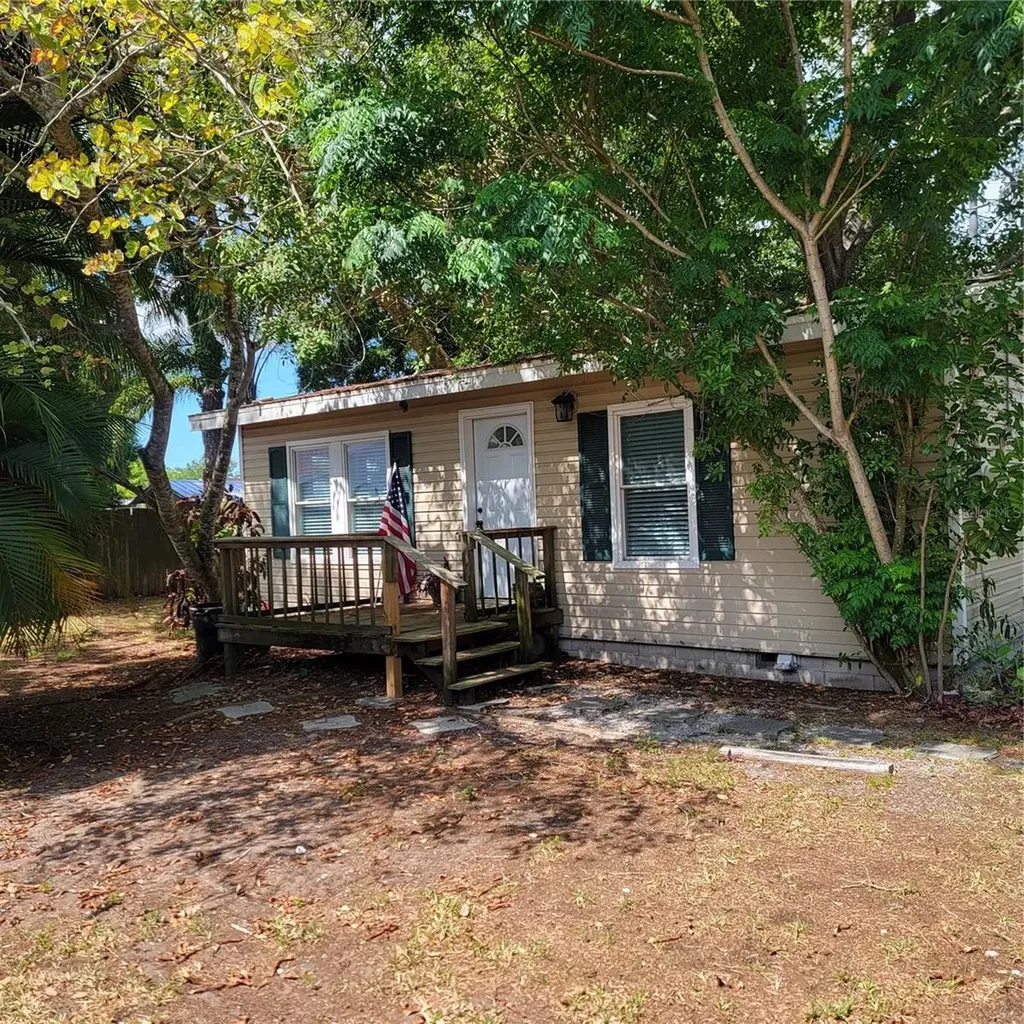 3607 11th Avenue W Bradenton FL 34205