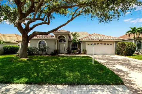 3813 72nd Terrace E Sarasota FL 34243