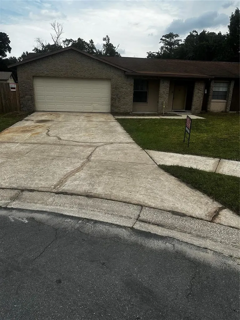 1441 Outer Court Kissimmee FL 34744