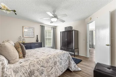 1909 Peachtree Avenue The Villages FL 32162