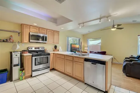 802 Justice Drive Tampa FL 33613