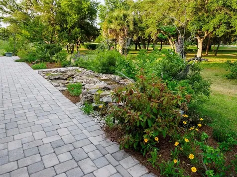 26938 Honeymoon Avenue Leesburg FL 34748