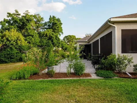 26938 Honeymoon Avenue Leesburg FL 34748