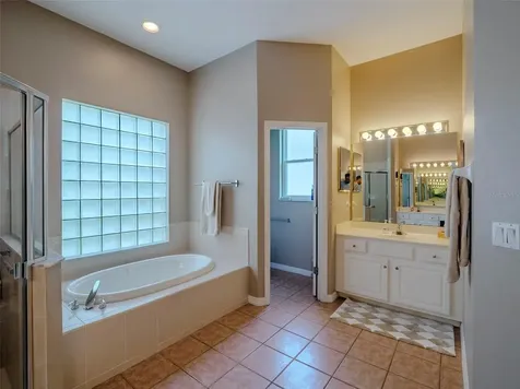 26938 Honeymoon Avenue Leesburg FL 34748