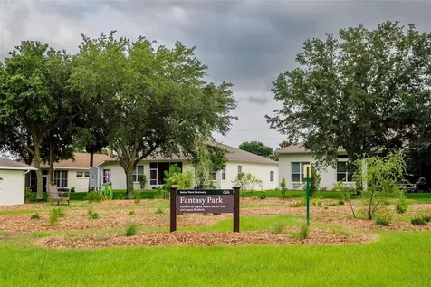 26938 Honeymoon Avenue Leesburg FL 34748