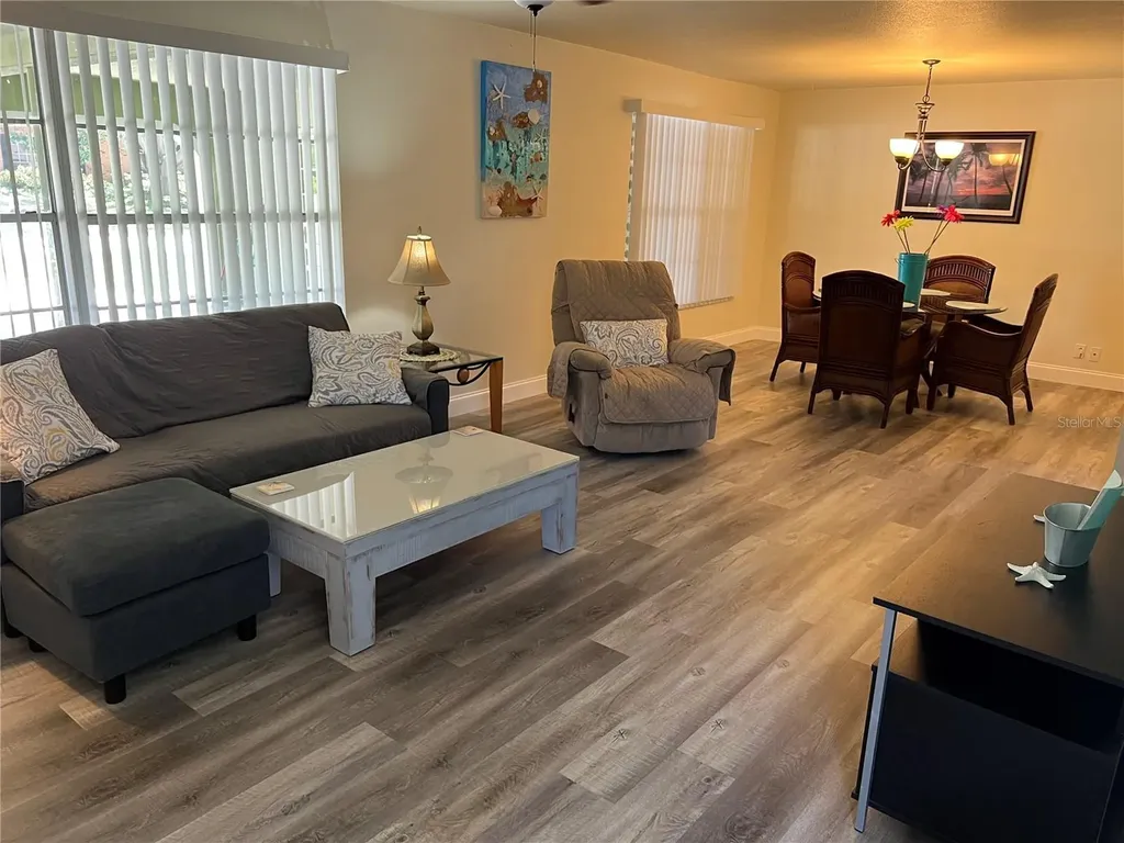 1406 N Saturn Avenue Clearwater FL 33755