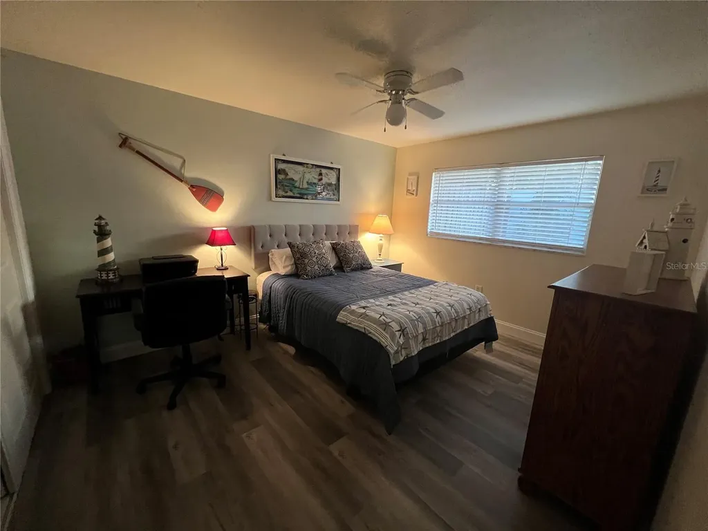 1406 N Saturn Avenue Clearwater FL 33755