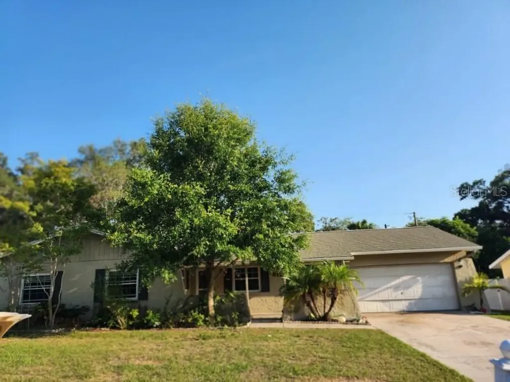 811 Kingswood Place Brandon FL 33511