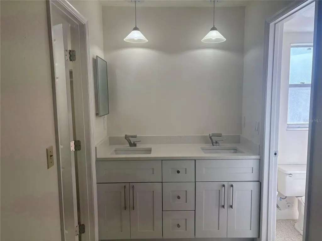 2025 Amanda Drive Sarasota FL 34232