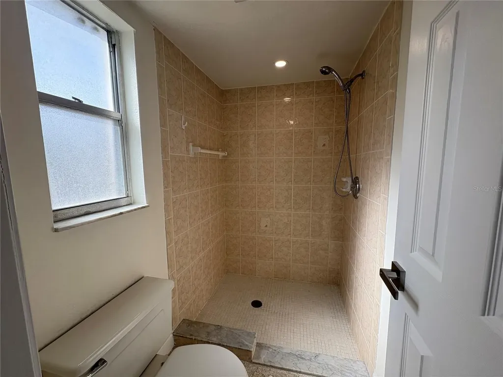 2025 Amanda Drive Sarasota FL 34232