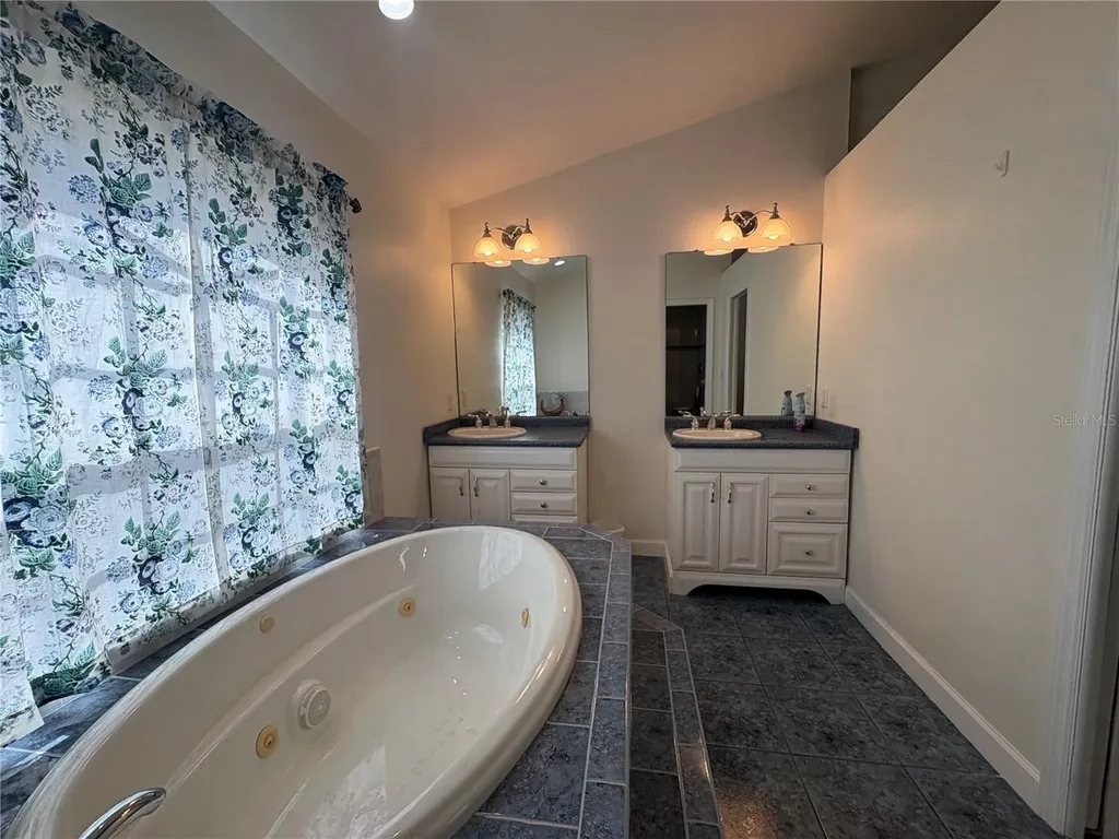 2025 Amanda Drive Sarasota FL 34232