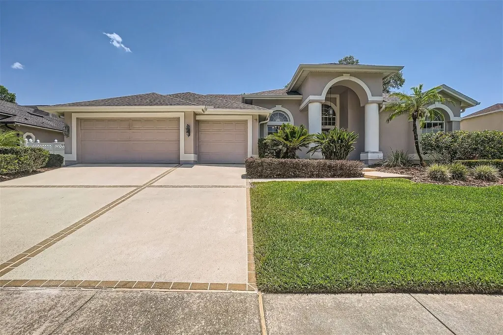 443 W Palm Valley Drive Oviedo FL 32765