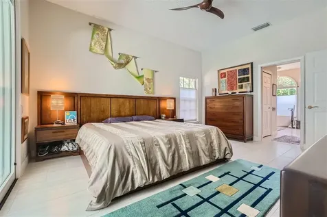 443 W Palm Valley Drive Oviedo FL 32765