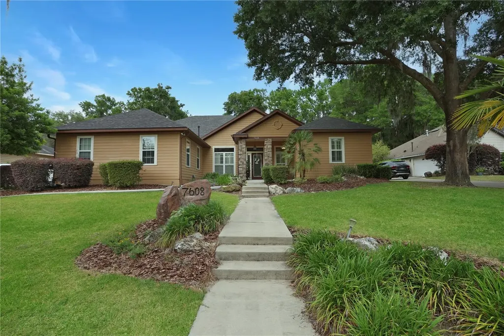 7608 White Oaks Road Alachua FL 32615