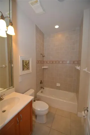 8 Lakeside Drive Palm Coast FL 32137