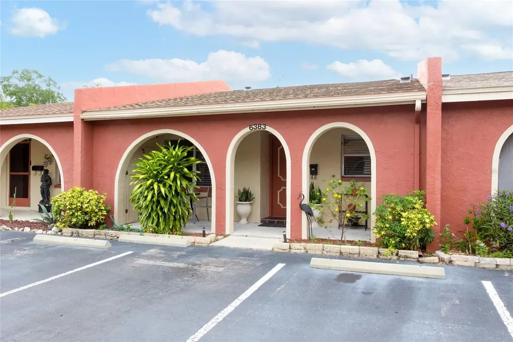 6383 Bonnie Bay Circle N Pinellas Park FL 33781