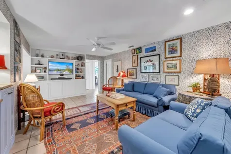 517 74th Street Holmes Beach FL 34217