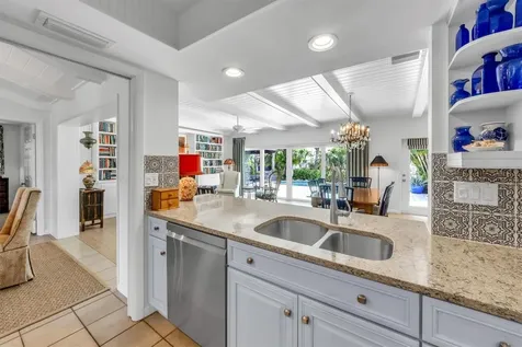 517 74th Street Holmes Beach FL 34217