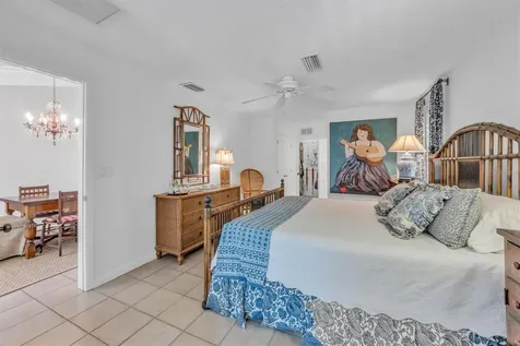517 74th Street Holmes Beach FL 34217