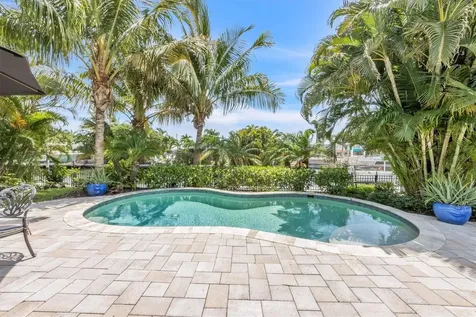 517 74th Street Holmes Beach FL 34217
