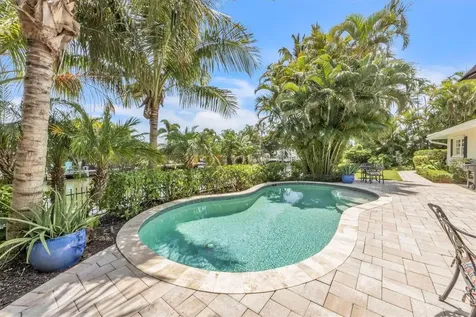 517 74th Street Holmes Beach FL 34217