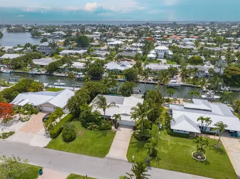 517 74th Street Holmes Beach FL 34217