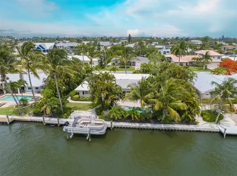 517 74th Street Holmes Beach FL 34217