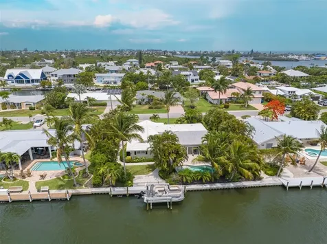 517 74th Street Holmes Beach FL 34217