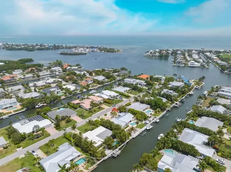 517 74th Street Holmes Beach FL 34217