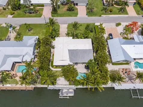 517 74th Street Holmes Beach FL 34217