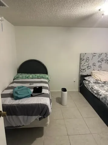 512 61st Avenue Terrace E Bradenton FL 34203