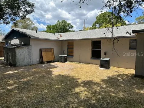 512 61st Avenue Terrace E Bradenton FL 34203