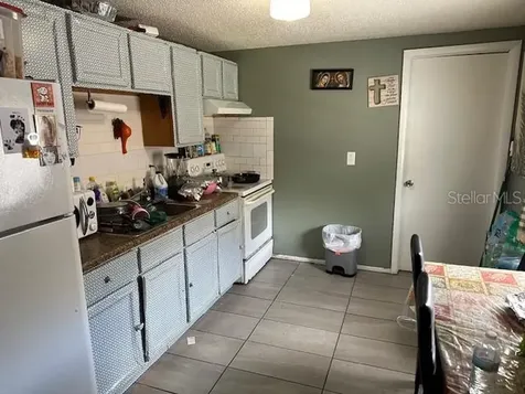 512 61st Avenue Terrace E Bradenton FL 34203