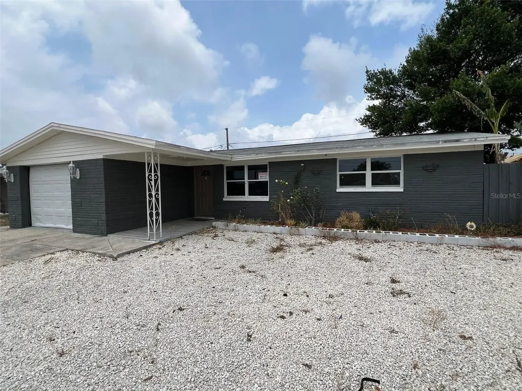 3911 Cedarwood Drive Holiday FL 34691