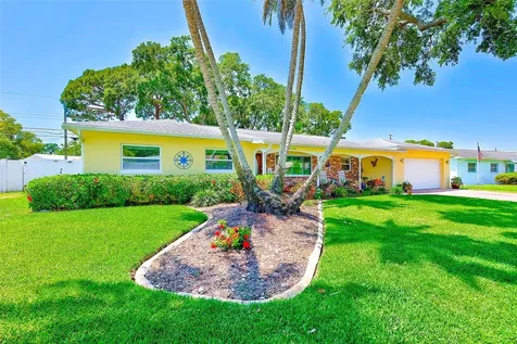 2754 64th Street N St Petersburg FL 33710