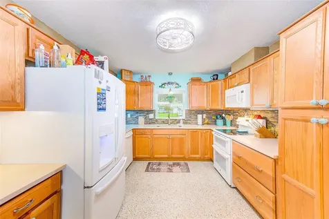 2754 64th Street N St Petersburg FL 33710