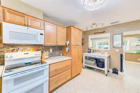 2754 64th Street N St Petersburg FL 33710