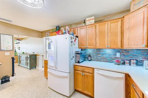 2754 64th Street N St Petersburg FL 33710