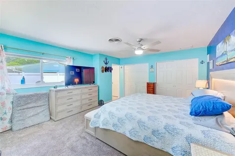 2754 64th Street N St Petersburg FL 33710