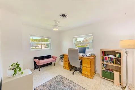 2754 64th Street N St Petersburg FL 33710