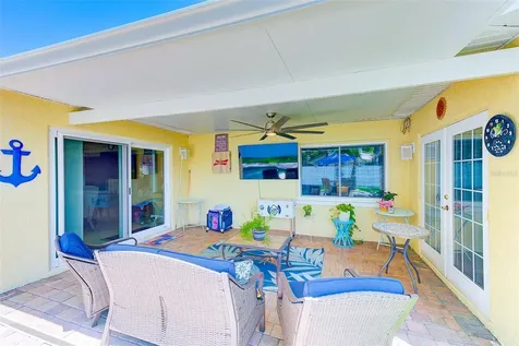 2754 64th Street N St Petersburg FL 33710