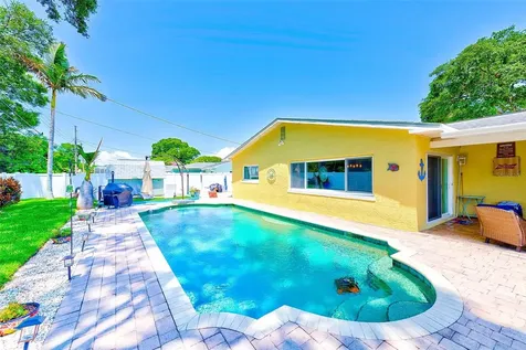 2754 64th Street N St Petersburg FL 33710