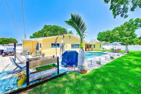 2754 64th Street N St Petersburg FL 33710