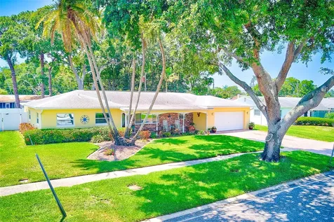 2754 64th Street N St Petersburg FL 33710