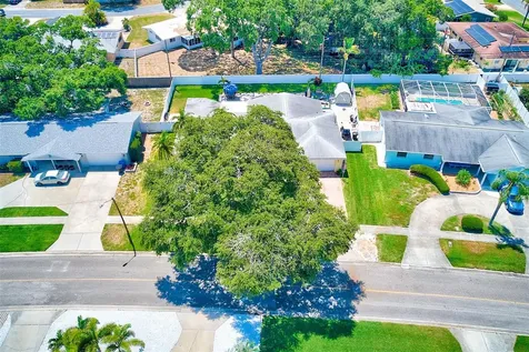 2754 64th Street N St Petersburg FL 33710